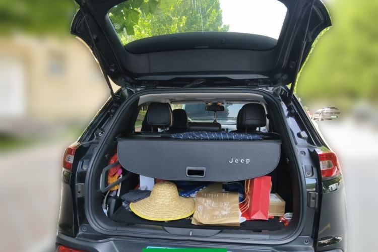 Used Jeep Cherokee 2016 2.4L Professional Smart Version Trunk