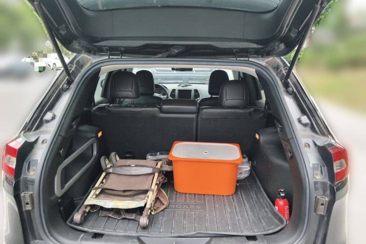 Used Jeep Cherokee 2016 2.4L Professional Smart Version Trunk
