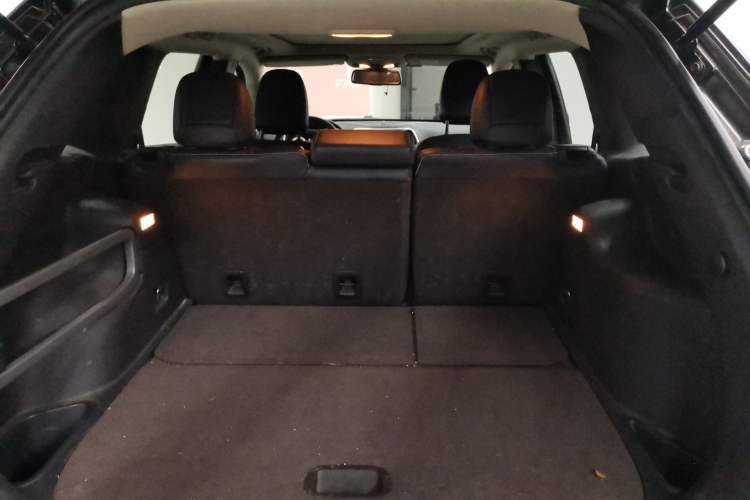 Used Jeep Cherokee 2016 2.4L Professional Edition Trunk