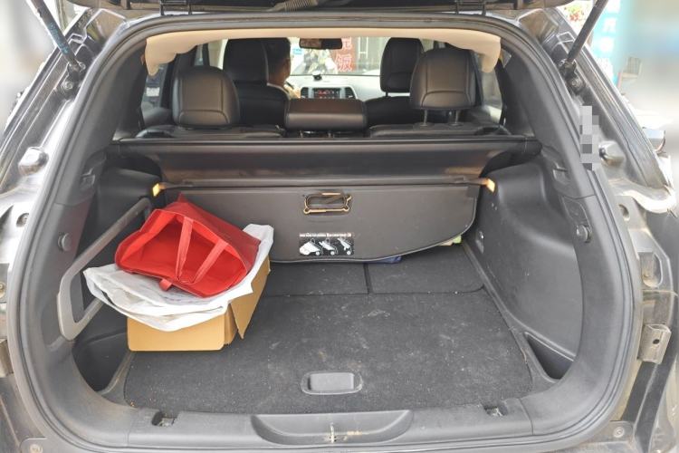 Used Jeep Cherokee 2016 2.4L Professional Smart Version Trunk