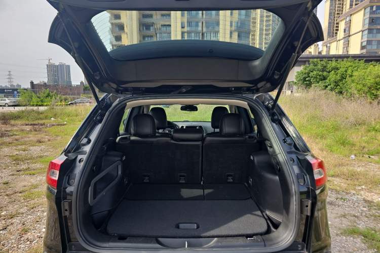Used Jeep Cherokee 2016 2.0L Leading Edition Trunk