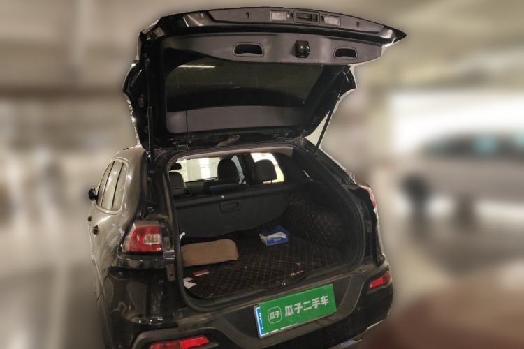 Used Jeep Cherokee 2016 2.4L Professional Smart Version Trunk