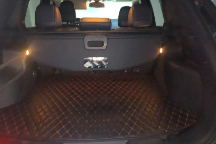 Used Jeep Cherokee 2016 2.4L Leading Edition Trunk