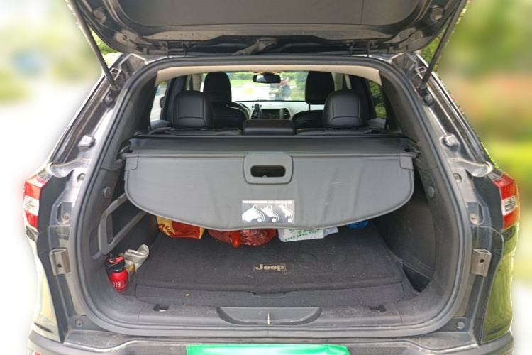 Used Jeep Cherokee 2016 2.4L Professional Smart Version Trunk