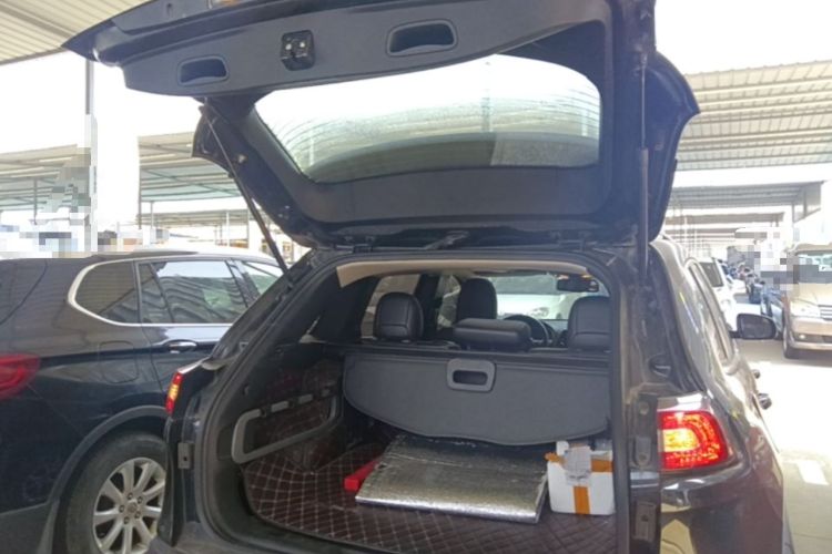 Used Jeep Cherokee 2016 2.0L Superior Edition Trunk