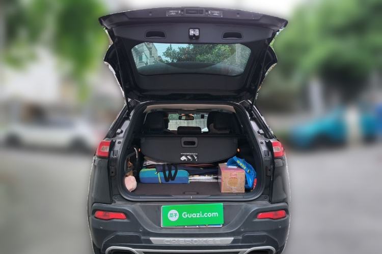 Used Jeep Cherokee 2016 2.4L Professional Smart Version Trunk