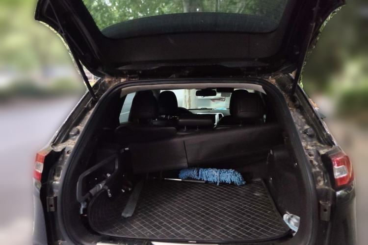 Used Jeep Cherokee 2016 2.0L Superior Edition Trunk