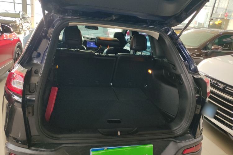 Used Jeep Cherokee 2016 2.4L Leading Edition Trunk