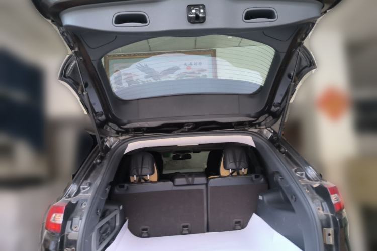 Used Jeep Cherokee 2016 2.4L Professional Smart Version Trunk