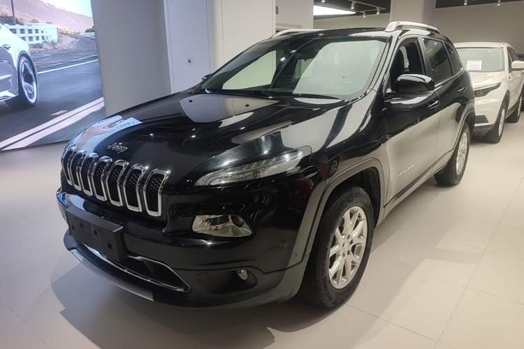 Used Jeep Cherokee 2016 2.4L Professional Smart Version Guazi used car, China used car export, Used car for sale, Used cars, Cheapest cars for sale