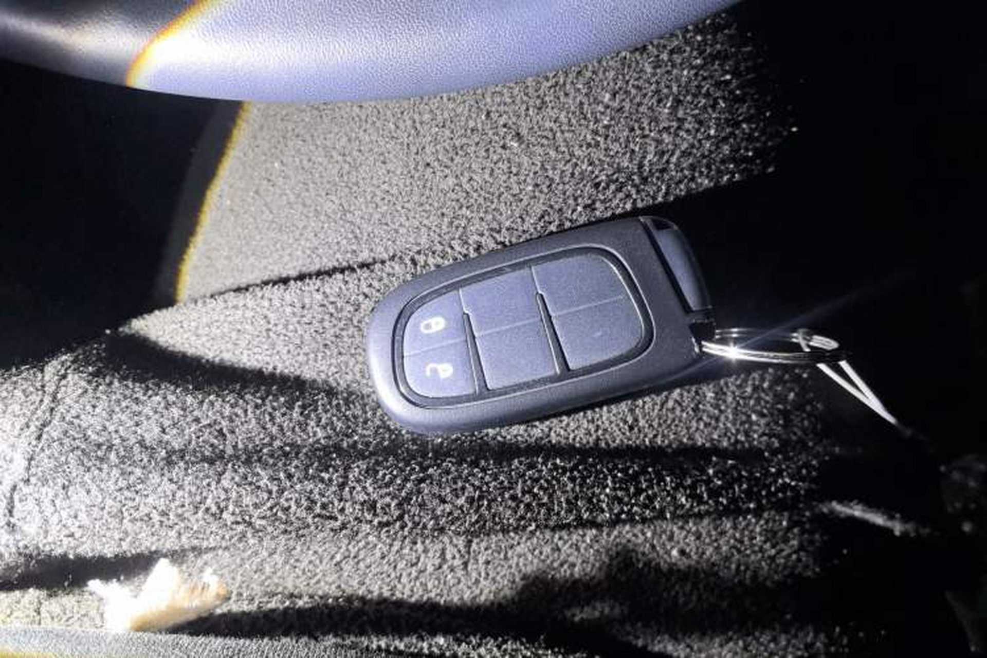 Used Jeep Cherokee 2016 2.0L Superior Edition Vehicle Key
