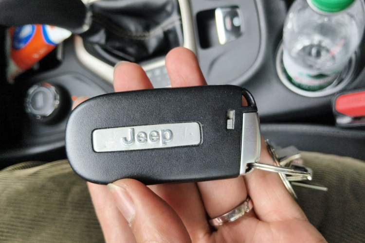 Used Jeep Cherokee 2016 2.4L Professional Smart Version Vehicle Key