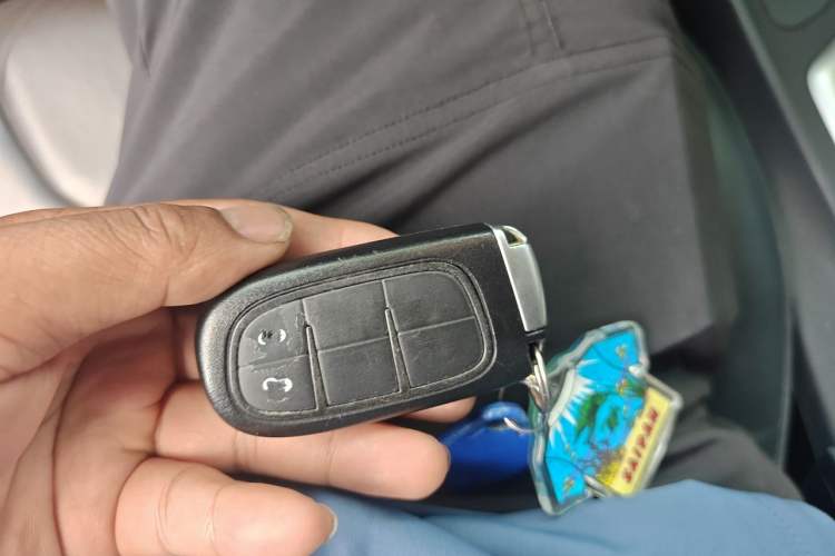 Used Jeep Cherokee 2016 2.4L Professional Edition Vehicle Key