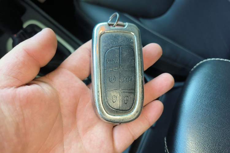 Used Jeep Cherokee 2016 2.4L Professional Smart Version Vehicle Key