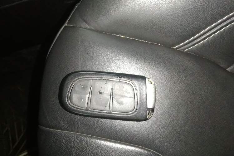 Used Jeep Cherokee 2016 2.4L Leading Edition Vehicle Key