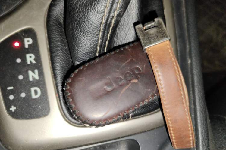 Used Jeep Cherokee 2016 2.4L Professional Smart Version Vehicle Key