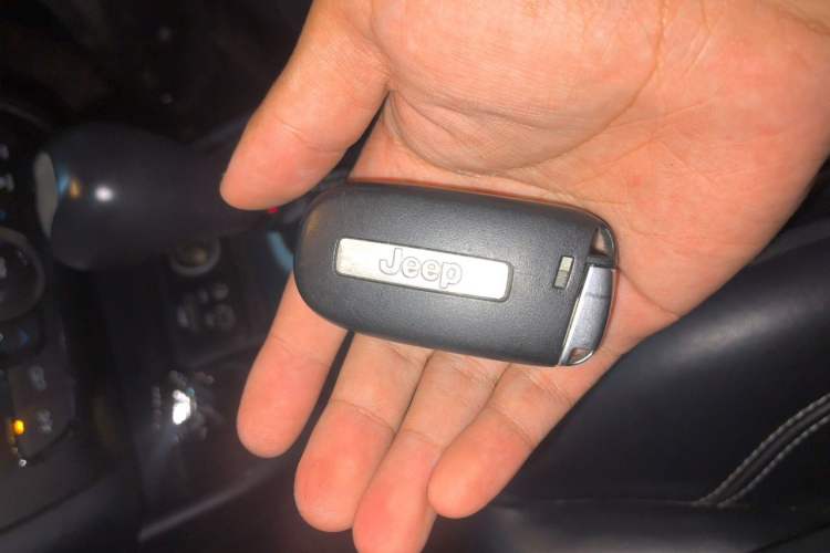 Used Jeep Cherokee 2016 2.4L Leading Edition Vehicle Key