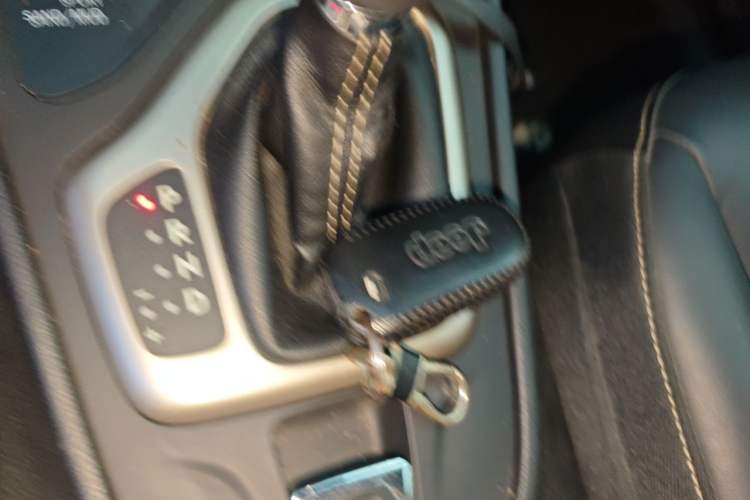 Used Jeep Cherokee 2016 2.4L Professional Edition Vehicle Key