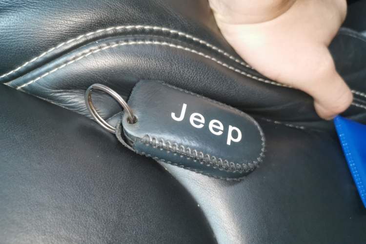 Used Jeep Cherokee 2016 2.4L Professional Edition Vehicle Key