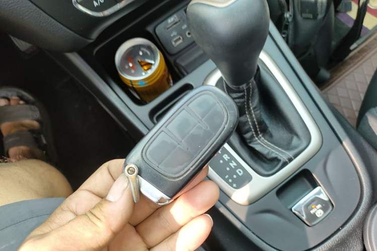 Used Jeep Cherokee 2016 2.0L Superior Edition Vehicle Key