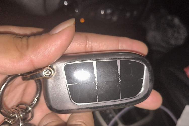 Used Jeep Cherokee 2016 2.4L Professional Smart Version Vehicle Key
