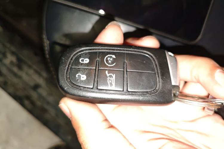 Used Jeep Cherokee 2016 2.4L Professional Smart Version Vehicle Key
