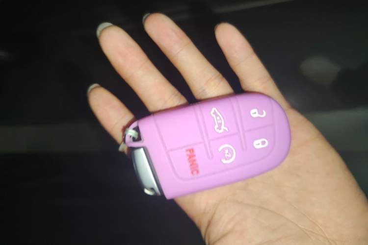 Used Jeep Cherokee 2016 2.4L Leading Edition Vehicle Key