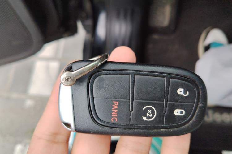 Used Jeep Cherokee 2016 2.4L Leading Smart Version Vehicle Key