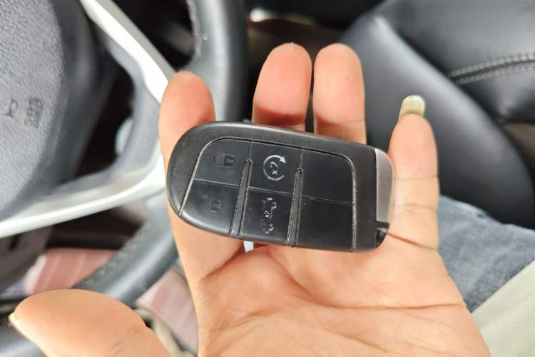Used Jeep Cherokee 2016 2.4L Professional Edition Vehicle Key