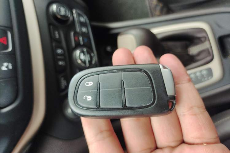 Used Jeep Cherokee 2016 2.4L Professional Smart Version Vehicle Key
