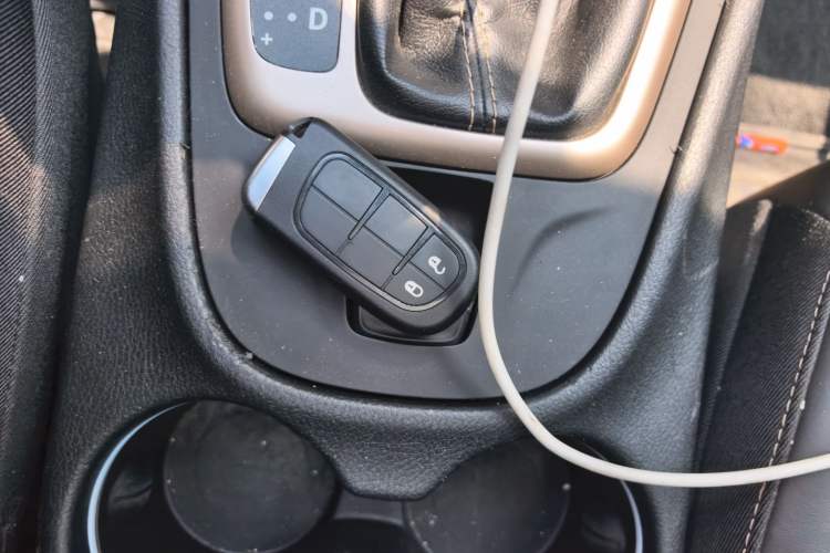 Used Jeep Cherokee 2016 2.4L Professional Smart Version Vehicle Key