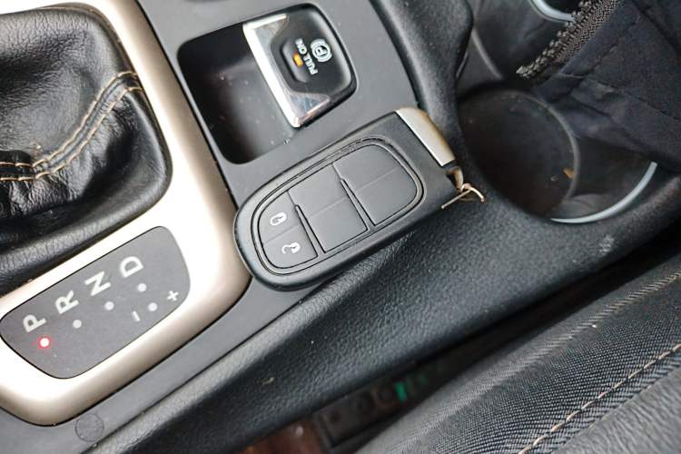 Used Jeep Cherokee 2016 2.4L Leading Smart Version Vehicle Key