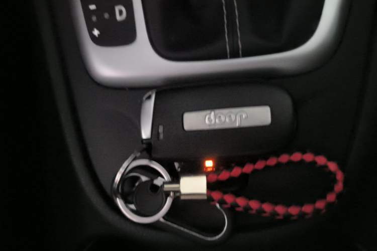 Used Jeep Cherokee 2016 2.4L Professional Smart Version Vehicle Key