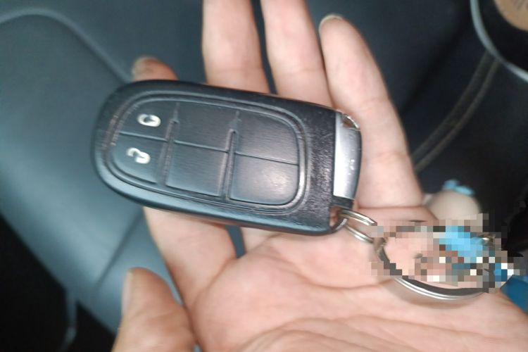 Used Jeep Cherokee 2016 2.4L Leading Edition Vehicle Key