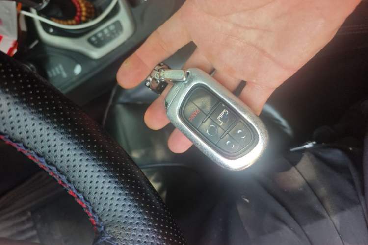 Used Jeep Cherokee 2016 2.4L Professional Smart Version Vehicle Key