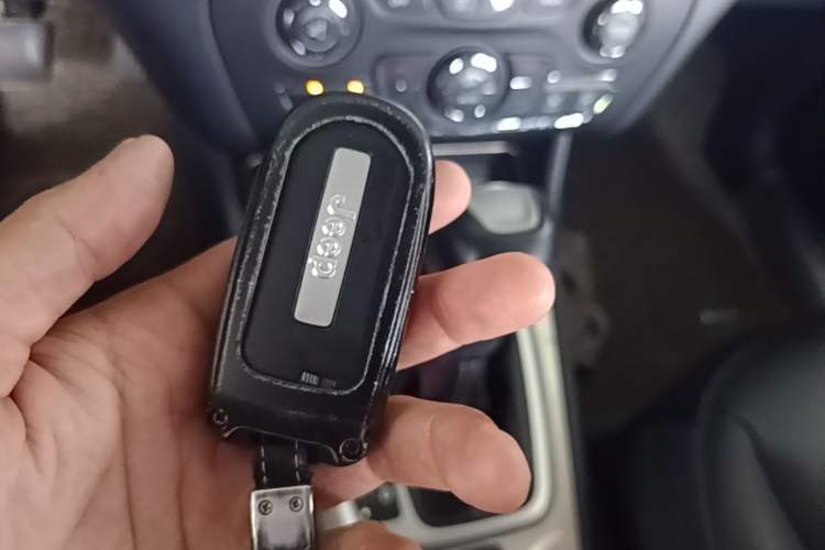 Used Jeep Cherokee 2016 2.4L Professional Smart Version Vehicle Key