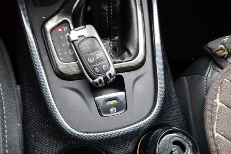 Used Jeep Cherokee 2016 2.0L Superior Edition Vehicle Key