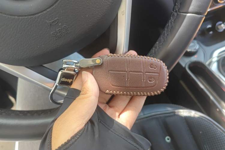 Used Jeep Cherokee 2016 2.4L Professional Smart Version Vehicle Key