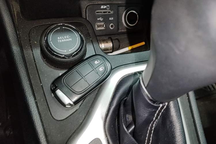 Used Jeep Cherokee 2016 2.4L Professional Smart Version Vehicle Key