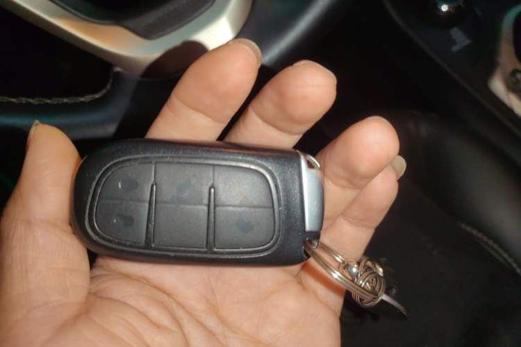Used Jeep Cherokee 2016 2.4L Professional Edition Vehicle Key