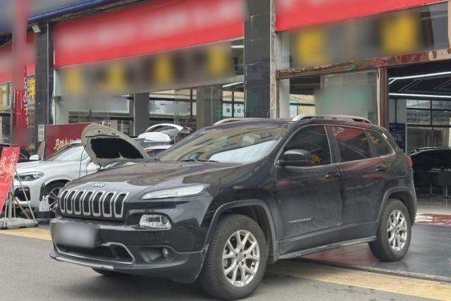 Used Jeep Cherokee 2016 2.4L Professional Smart Version