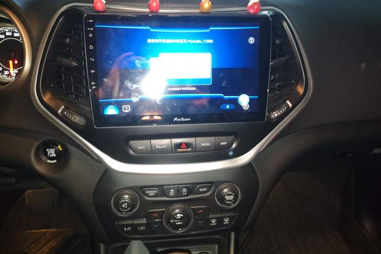 Used Jeep Cherokee 2016 2.4L Leading Edition
