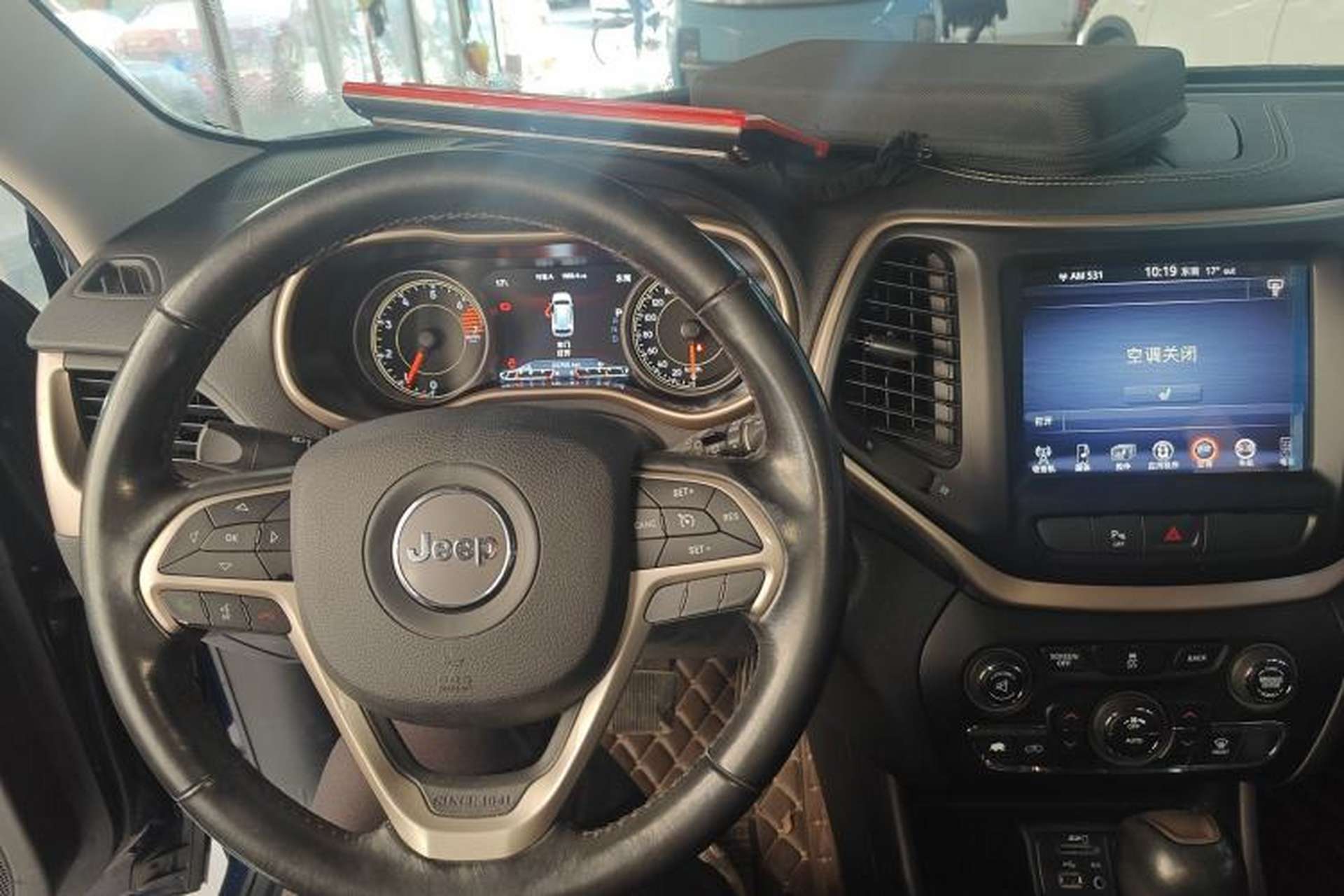 Used Jeep Cherokee 2016 2.0L Superior Edition Center Console