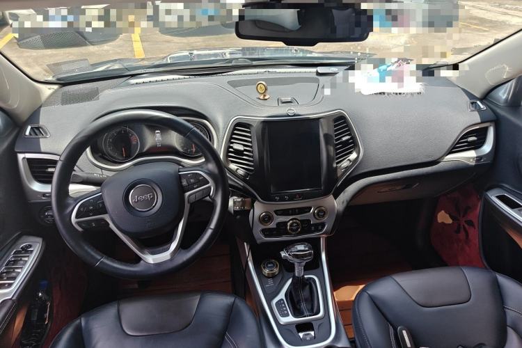 Used Jeep Cherokee 2016 2.4L Superior Edition Center Console