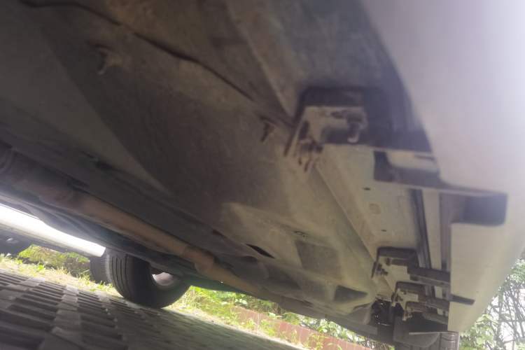 Used Jeep Cherokee 2016 2.4L Professional Smart Version Chassis Front Left