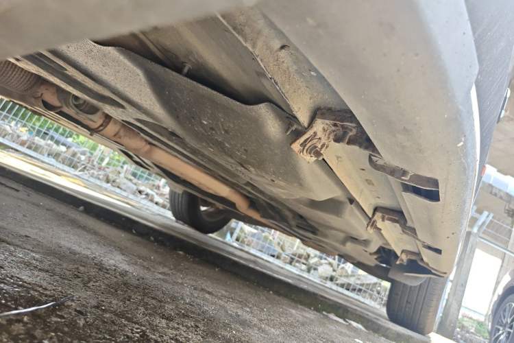 Used Jeep Cherokee 2016 2.4L Superior Edition Chassis Front Left