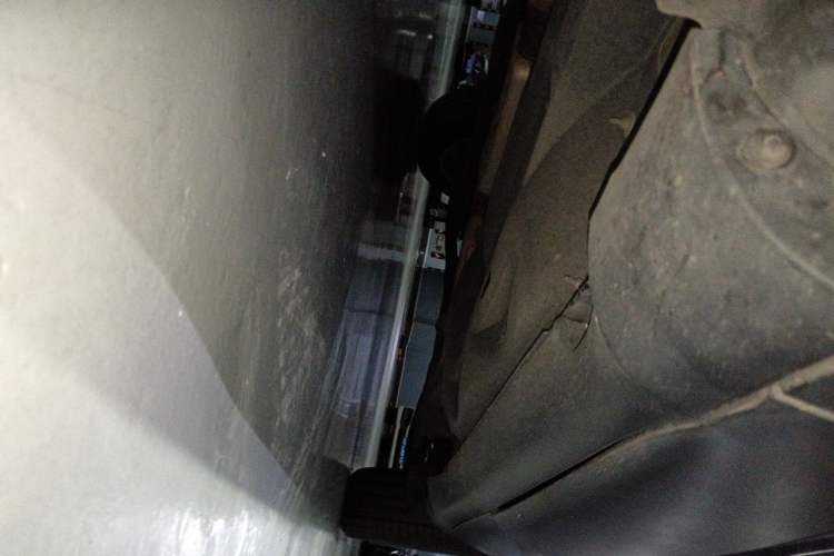 Used Jeep Cherokee 2016 2.0L Superior Edition Chassis Front Left