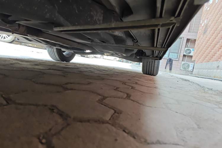 Used Jeep Cherokee 2016 2.4L Leading Edition Chassis Front Left