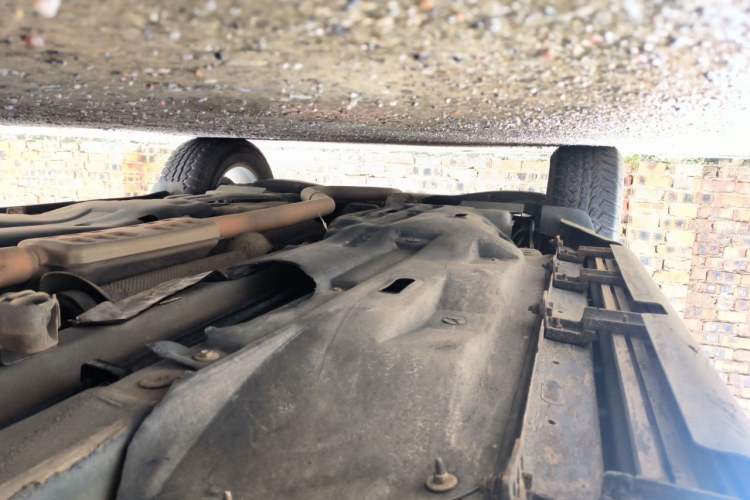 Used Jeep Cherokee 2016 2.4L Professional Edition Chassis Front Right