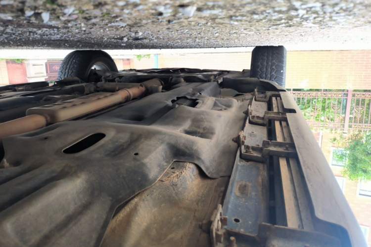 Used Jeep Cherokee 2016 2.4L Professional Edition Chassis Rear Left